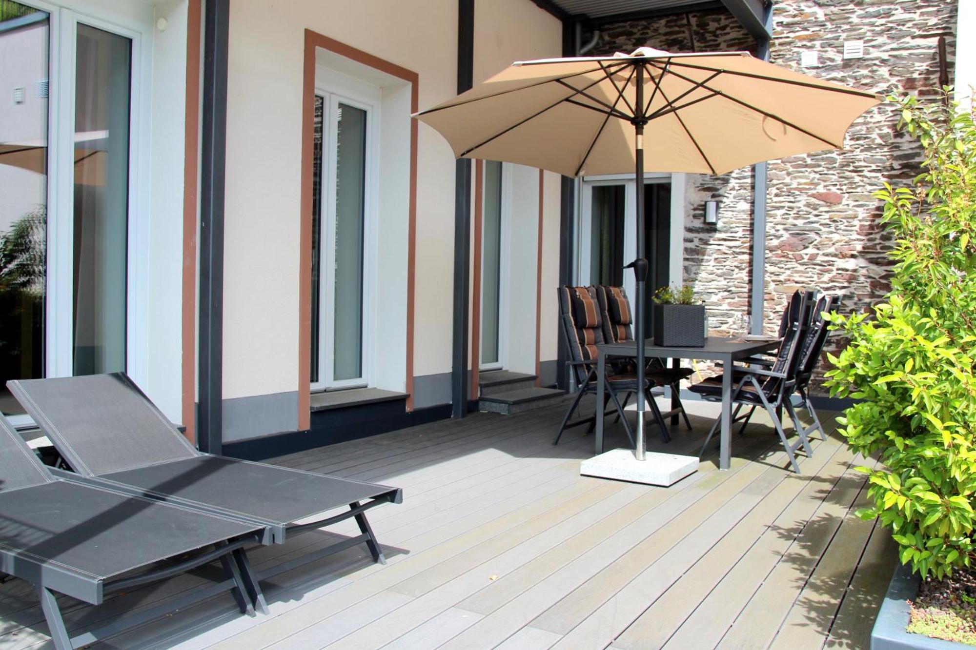 Moselromance - Luxusapartment - Grosse Terrasse - Ruhige Lage Трабен-Трарбах Екстер'єр фото