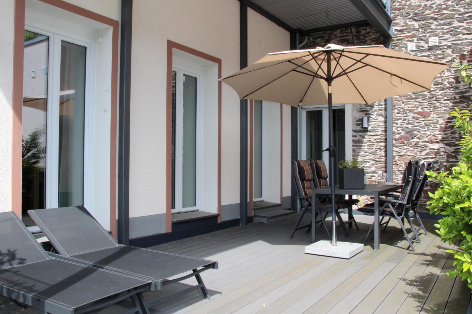 Moselromance - Luxusapartment - Grosse Terrasse - Ruhige Lage Трабен-Трарбах Екстер'єр фото